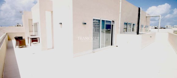 2 bedrooms Penthouse in Sliema, Malta No. 9586 2