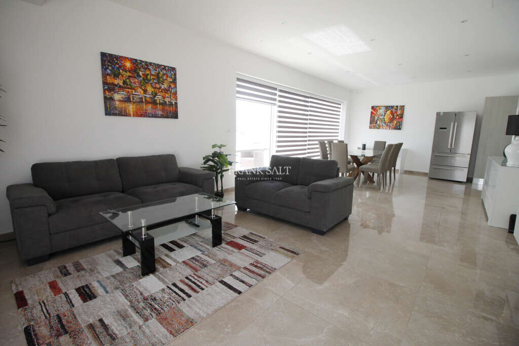 2 bedrooms Penthouse in Sliema, Malta No. 9586