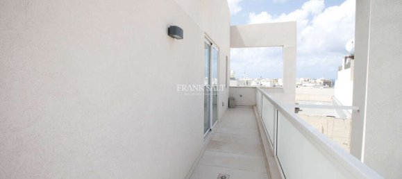 2 bedrooms Penthouse in Sliema, Malta No. 9586 3
