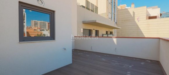 Ático de 2 dormitorios en Sants-Montjuïc, Spain No. 151611 2