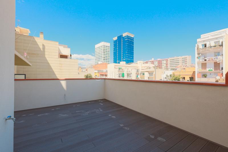 Ático de 2 dormitorios en Sants-Montjuïc, Spain No. 151611