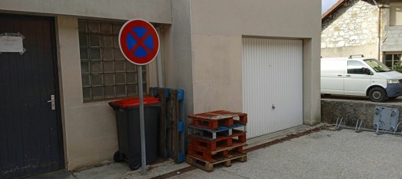 168m² Commercial property in Ain, France No. 240637 9