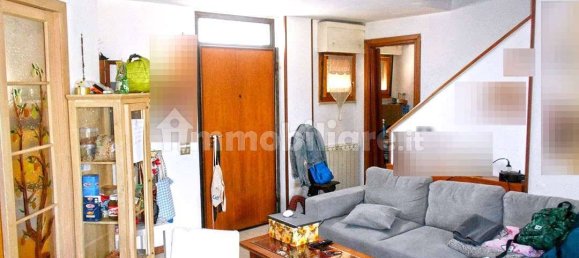 1 bedroom Apartment in Siena, Italy No. 328773 2