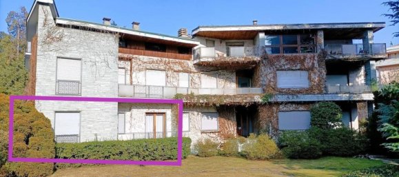 5 rooms Apartment in Borgosesia, Italy No. 18345 3