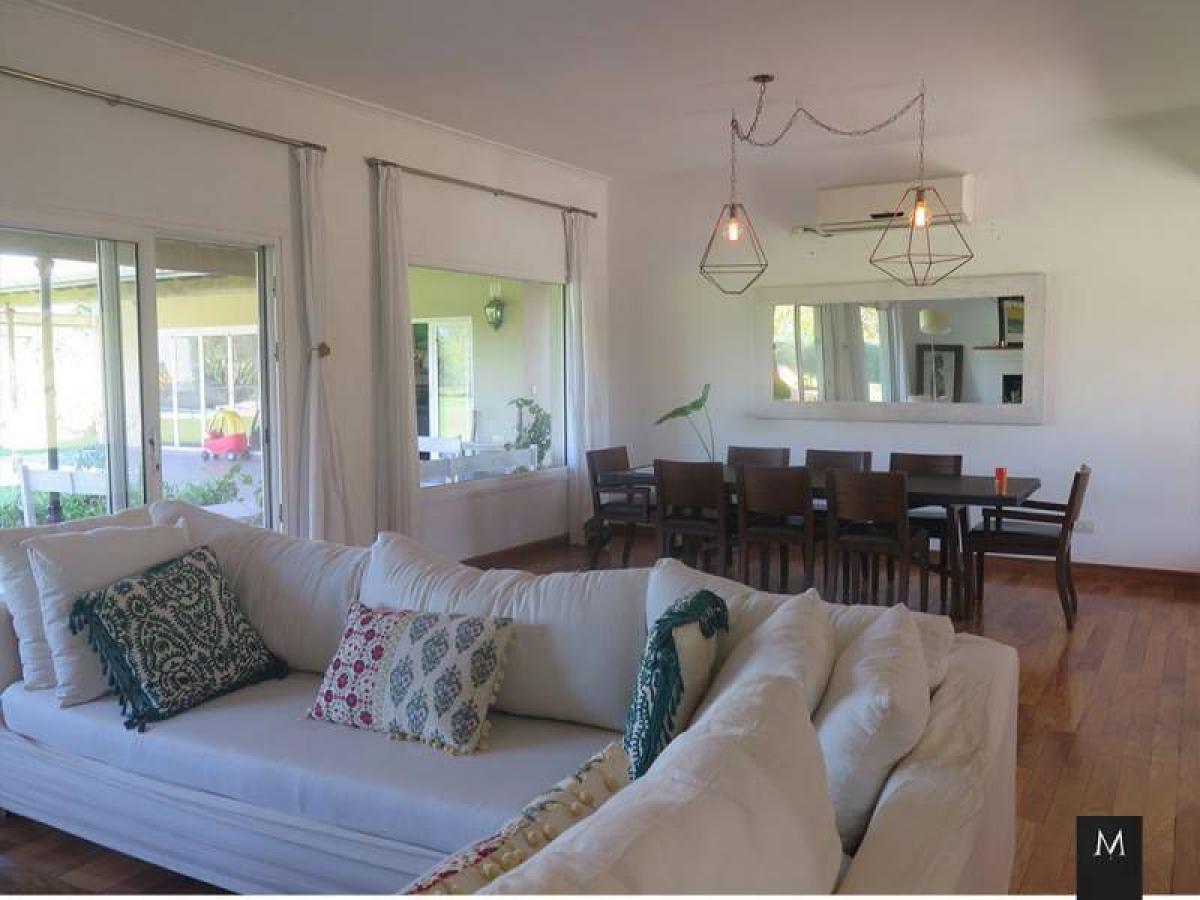 6 bedrooms House in Pilar, Argentina No. 62007