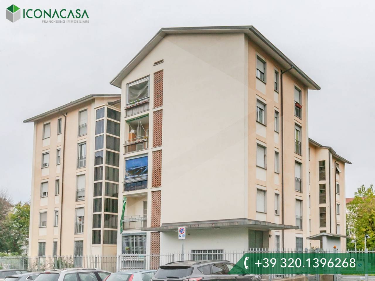 3 rooms Apartment in Milan, Italy No. 241337