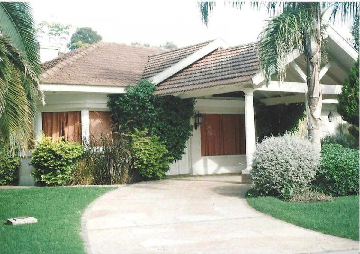 3 bedrooms House in Presidente Peron, Argentina No. 67339