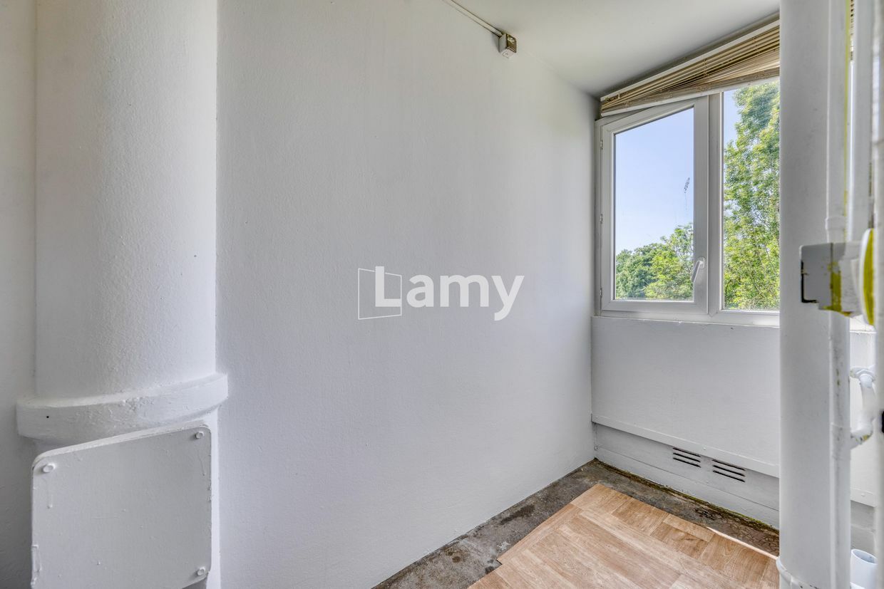 3-Zimmer Wohnung in Lormont, France, Nr. 279335