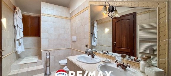 2 bedrooms Villa in Arcisate, Italy No. 211781 27
