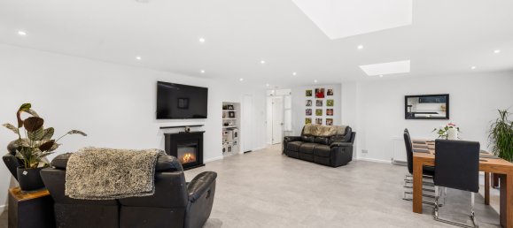 5 bedrooms Bungalow in Horley, United Kingdom No. 1061 15