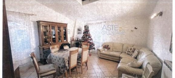 5 rooms Apartment in San Giuliano Terme, Italy No. 283100 13