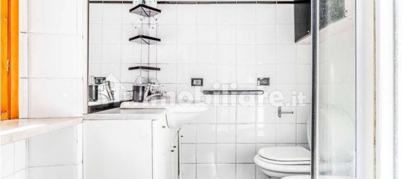 4 bedrooms Villa in Varese, Italy No. 60398 12