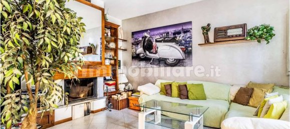 4 bedrooms Villa in Varese, Italy No. 60398 2