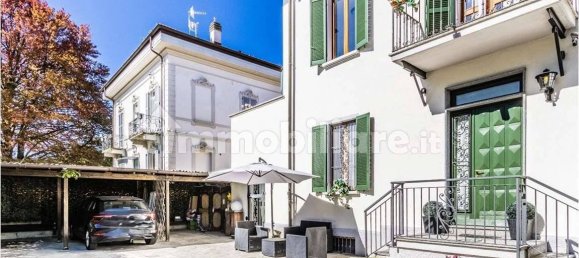 4 bedrooms Villa in Varese, Italy No. 60398 20