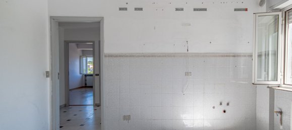 3 bedrooms Apartment in Castrolibero, Italy No. 373556 12