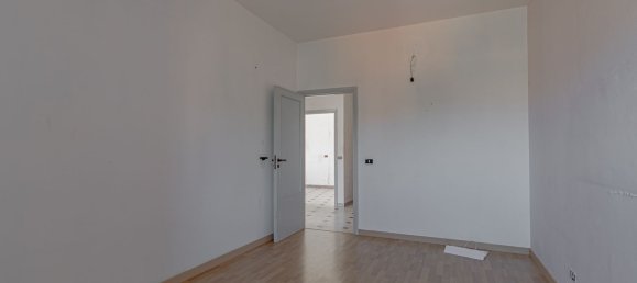 3 bedrooms Apartment in Castrolibero, Italy No. 373556 9