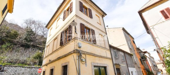 Дом с 3 комнатами в Педазо, Италия № 16095 2