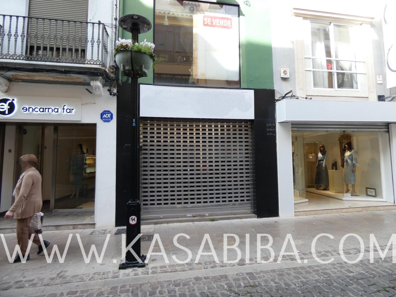 Propiedad comercial de 4 dormitorios en Castellón de la Plana, Spain No. 72044