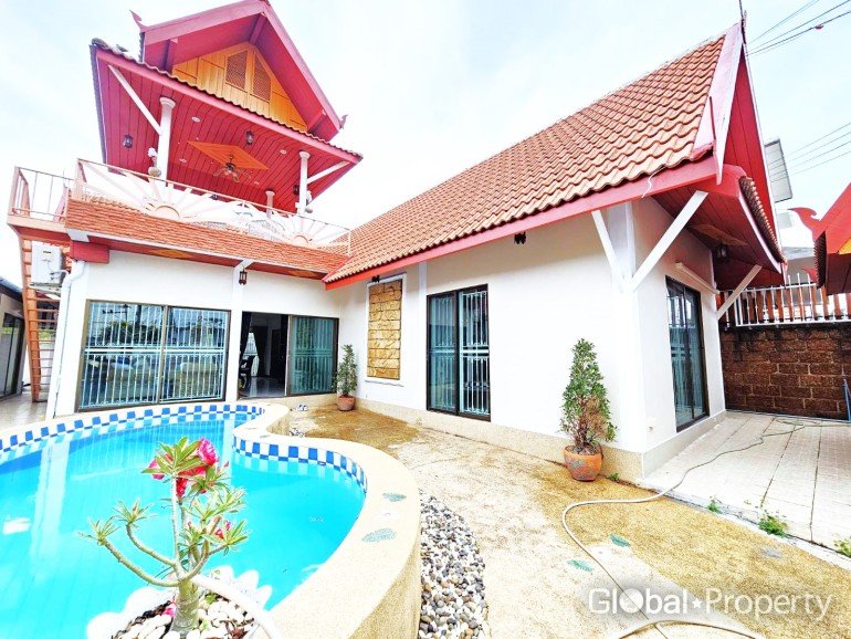 3 bedrooms House in Pattaya, Thailand No. 27345