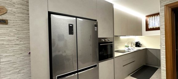 Casa de 6 habitaciónes en Chioggia, Italy No. 223425 6