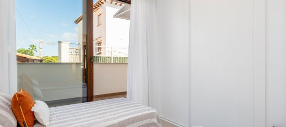 3 bedrooms Townhouse in Torrevieja, Spain No. 9709 9