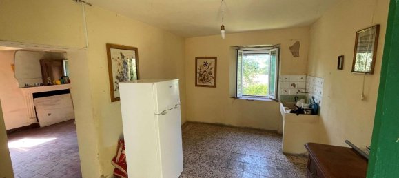 Квартира с 8 комнатами в Невьяно дельи Ардуини, Италия № 127127 8