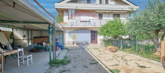 3 غرف نوم شقة في Francavilla al Mare, Italy رقم 303642 41