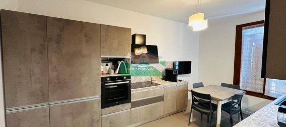 2 bedrooms House in Ravenna, Italy No. 299119 8