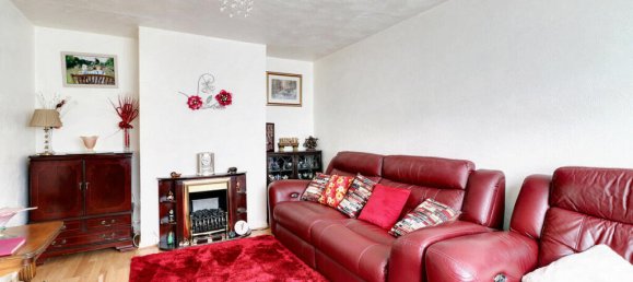 3 bedrooms House in Dagenham, United Kingdom No. 4818 5