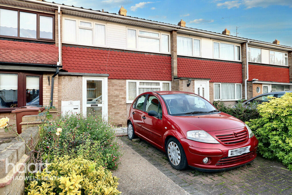 3 bedrooms House in Dagenham, United Kingdom No. 4818