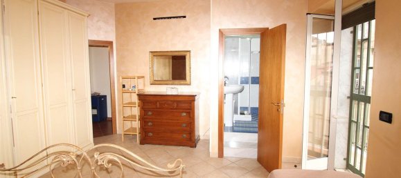 4 rooms House in Lentini, Italy No. 139231 8