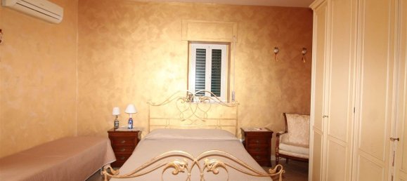 4 rooms House in Lentini, Italy No. 139231 7