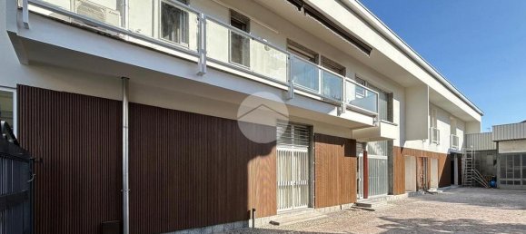 Квартира с 2 спальнями в Кабьяте, Италия № 329467 6