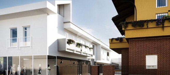 Квартира с 2 спальнями в Кабьяте, Италия № 329467 18