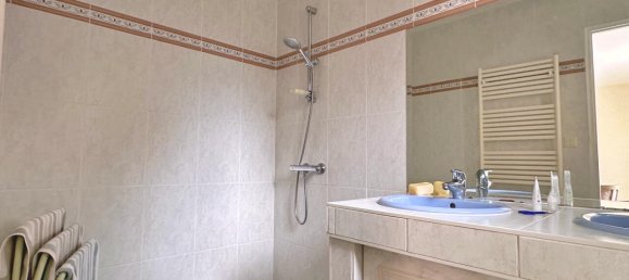 4 Schlafzimmer Haus in Bourg-en-Bresse, France, Nr. 362103 22