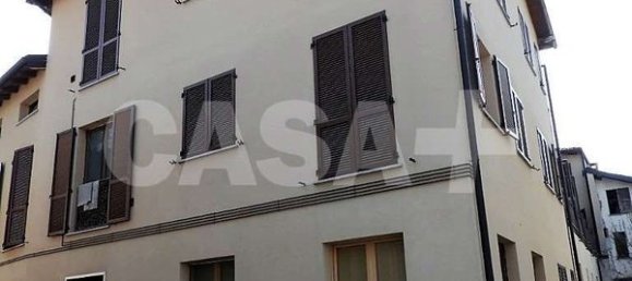 Apartamento de 3 habitaciónes en Travedona-Monate, Italy No. 88138 10