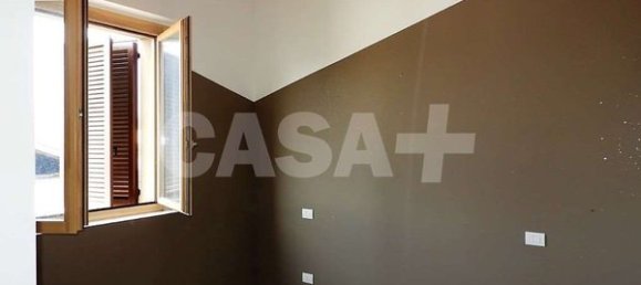 Apartamento de 3 habitaciónes en Travedona-Monate, Italy No. 88138 4