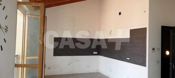 Apartamento de 3 habitaciónes en Travedona-Monate, Italy No. 88138 6