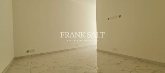 1 bedroom Penthouse in Mellieha, Malta No. 2143 2