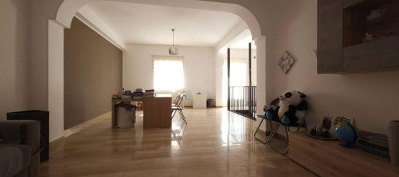 4-salle Appartement à Messina, Italy No. 169612 11