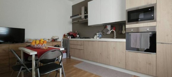 4-salle Appartement à Messina, Italy No. 169612 4