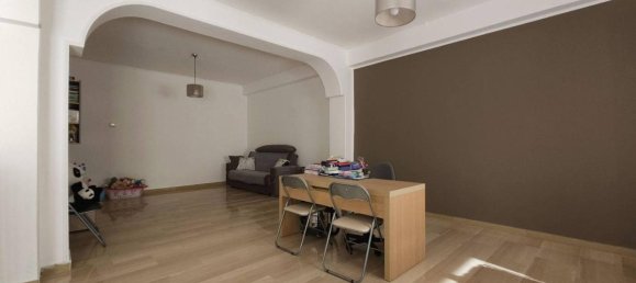 4-salle Appartement à Messina, Italy No. 169612 9