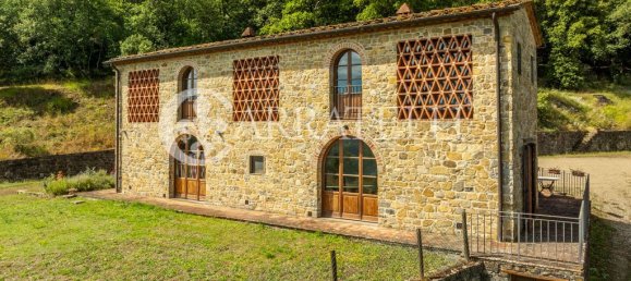 4 bedrooms House in Laterina Pergine Valdarno, Italy No. 91310 7