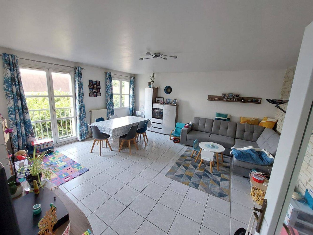 2 bedrooms Apartment in Brie-Comte-Robert, France No. 334540