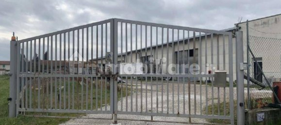 1041m² Warehouse in San Giuliano Terme, Italy No. 351270 4