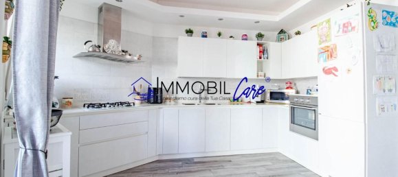 3 chambres Appartement à Livorno, Italy No. 338935 8