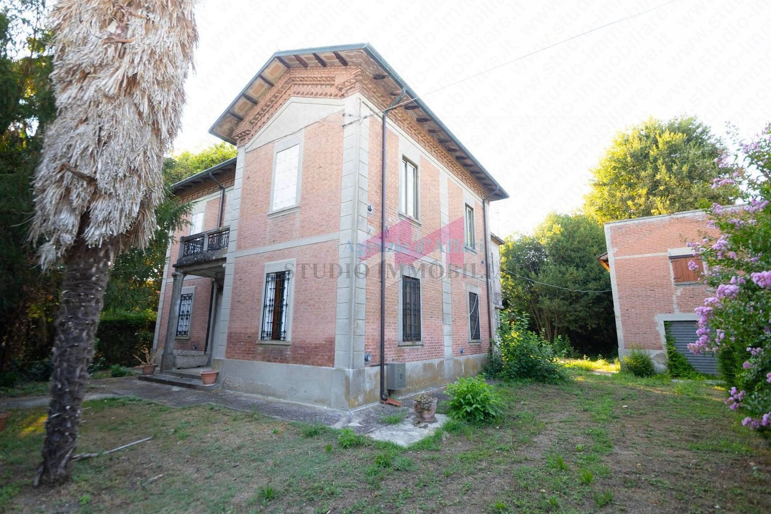 12 rooms Villa in Castelmassa, Italy No. 262447