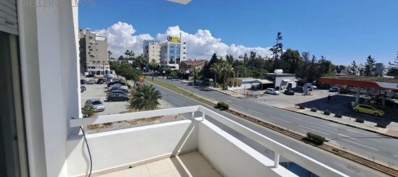 Apartamento de 3 dormitorios en Larnaca, Cyprus No. 26152 12