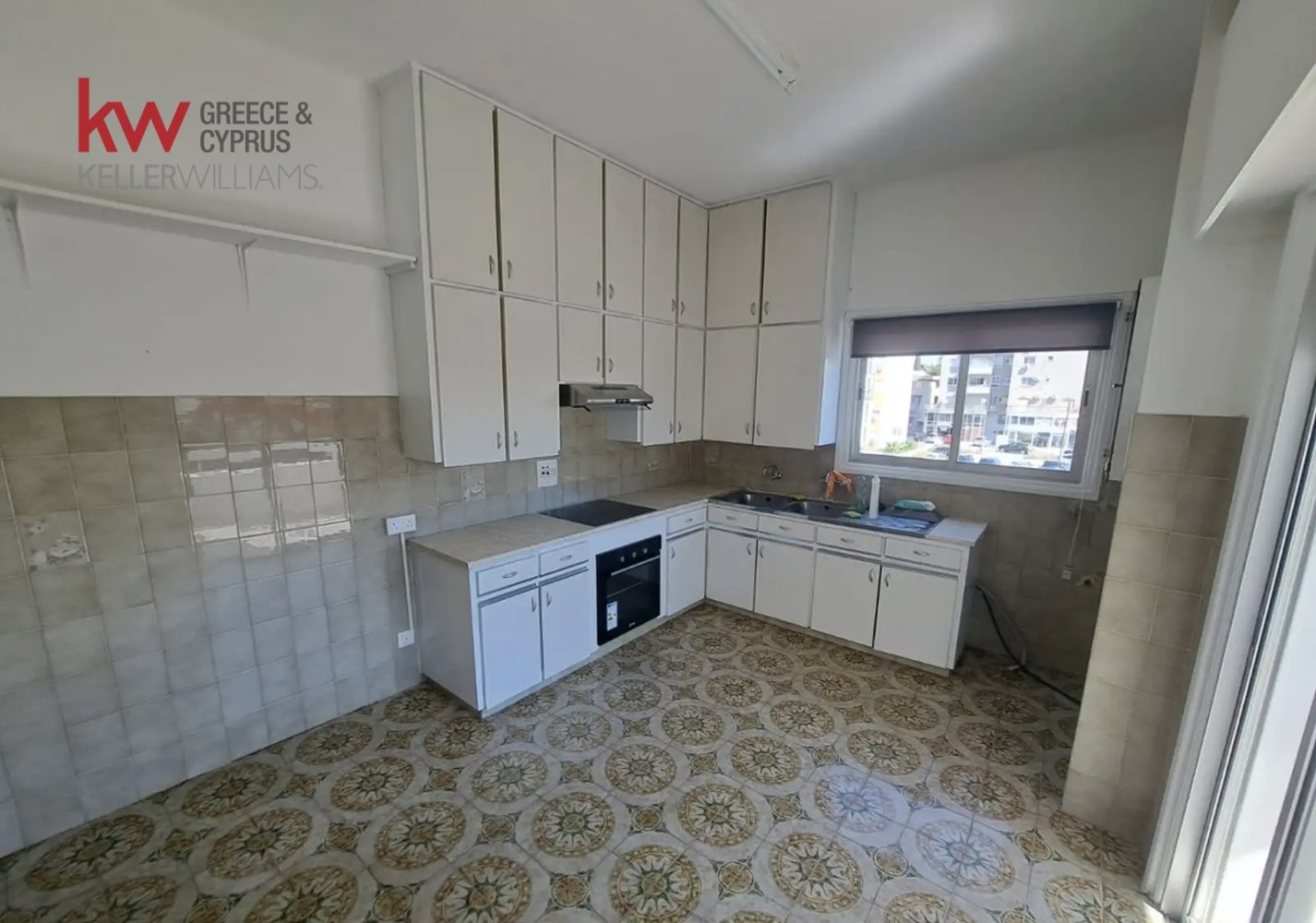 Apartamento de 3 dormitorios en Larnaca, Cyprus No. 26152