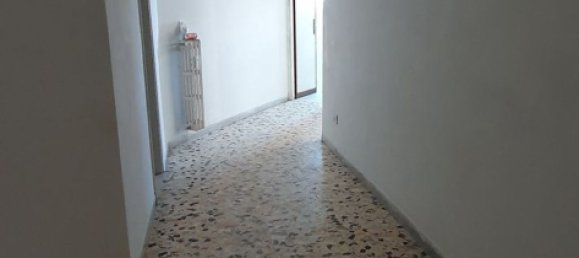3 bedrooms Apartment in Florence, Italy No. 315415 2